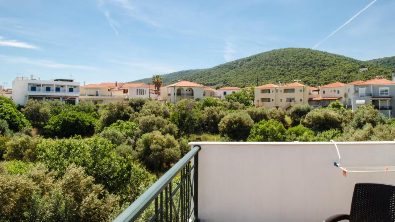Irides Apartments Megalochori  Экстерьер фото