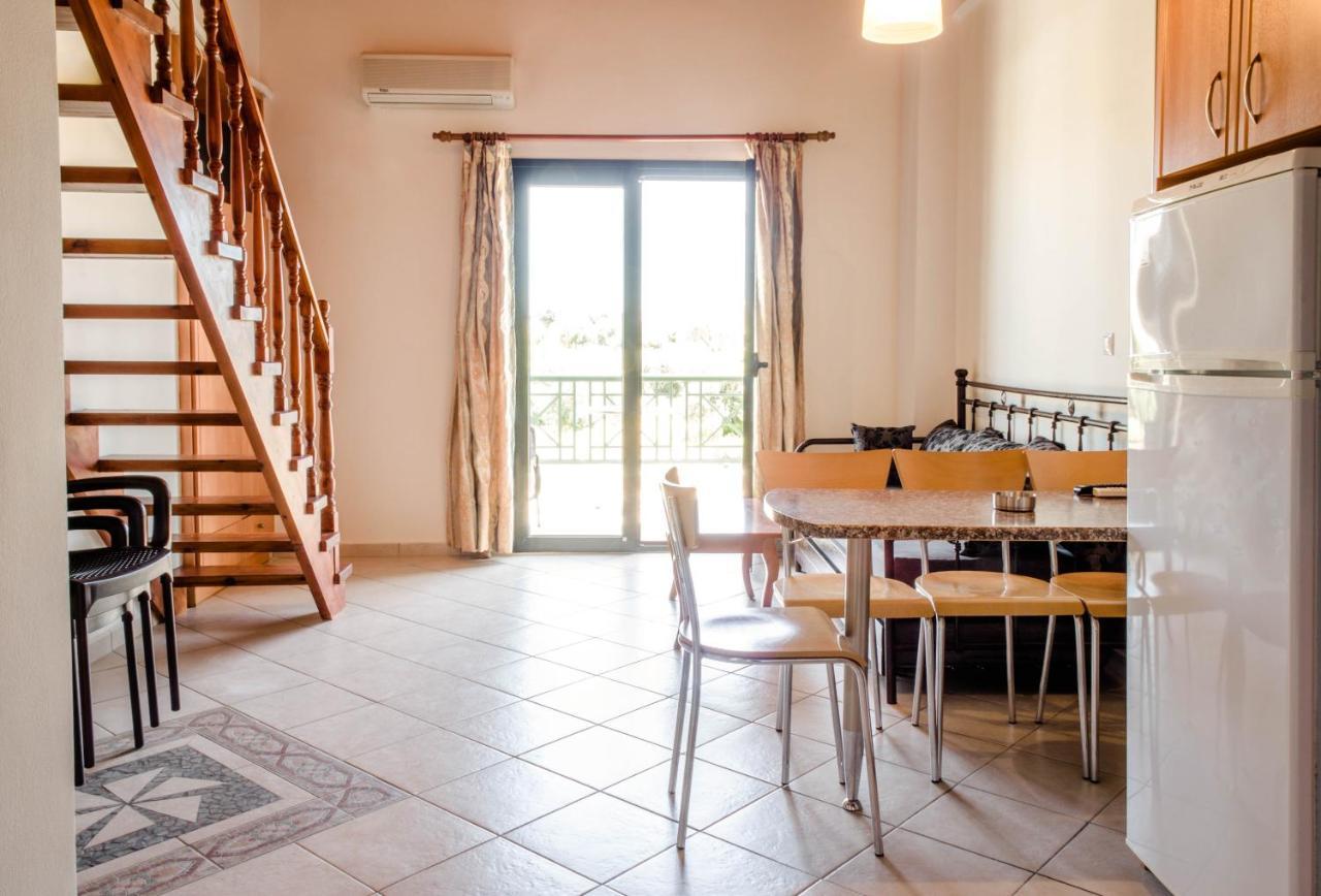 Irides Apartments Megalochori  Экстерьер фото