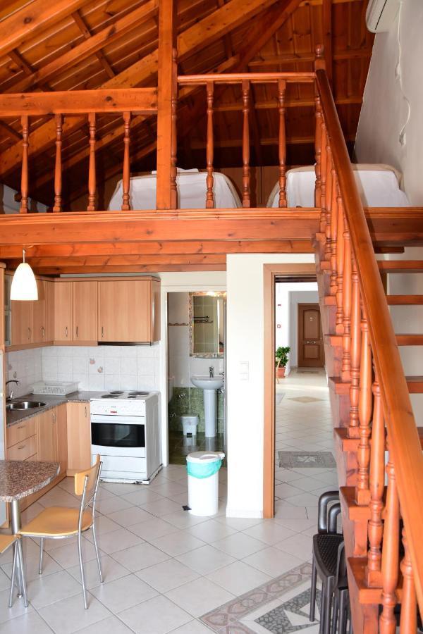 Irides Apartments Megalochori  Экстерьер фото