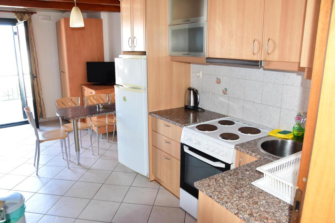 Irides Apartments Megalochori  Экстерьер фото