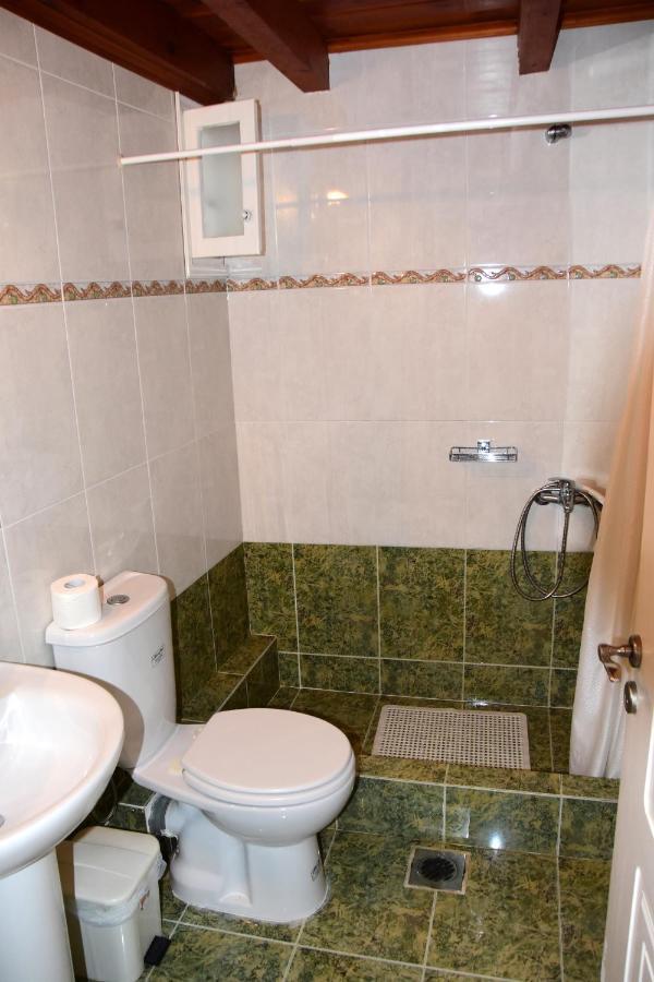 Irides Apartments Megalochori  Экстерьер фото