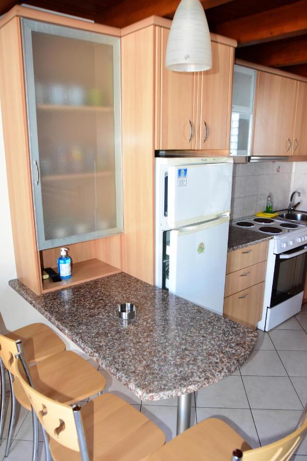 Irides Apartments Megalochori  Экстерьер фото